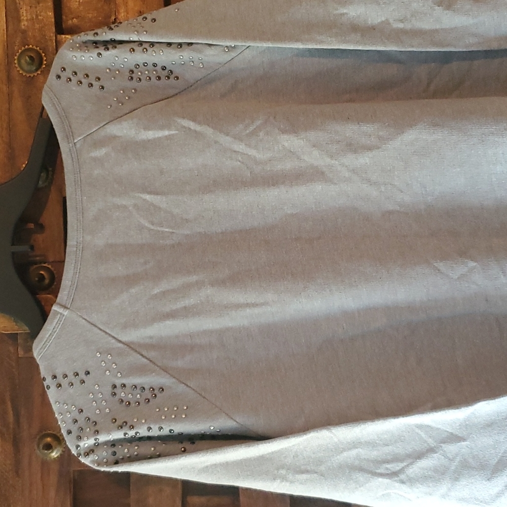 Sweatshirt - Picture 7 of 7
